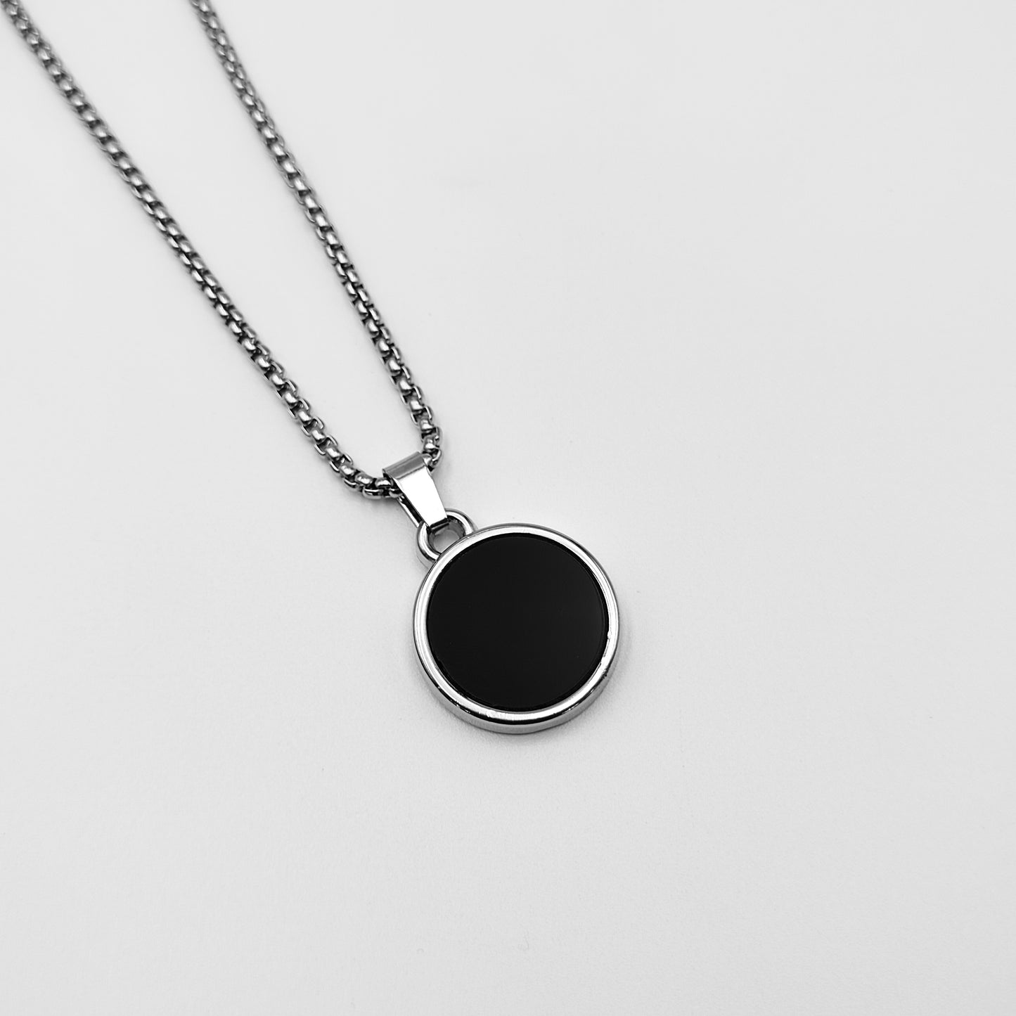 Orien Pendent Necklace