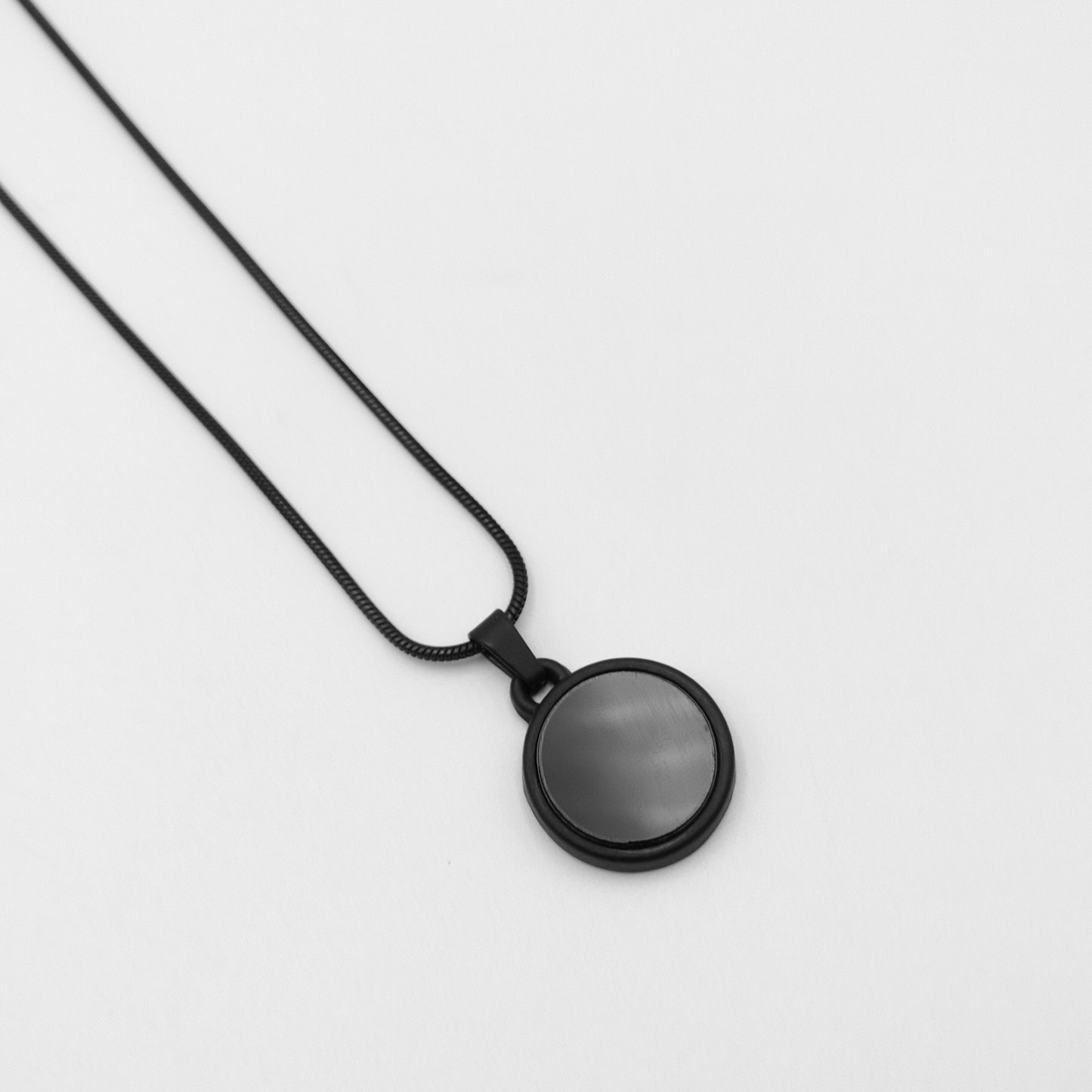 Orien Pendent Necklace