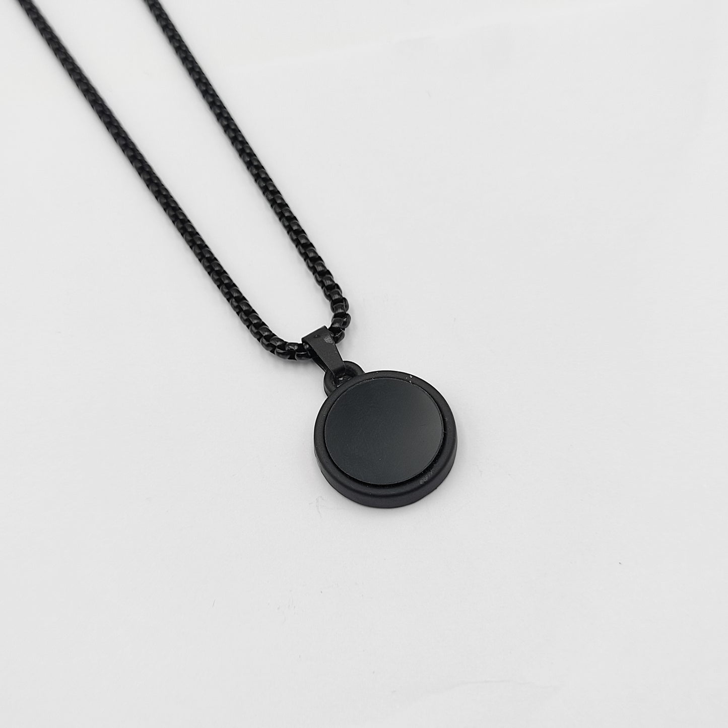 Orien Pendent Necklace