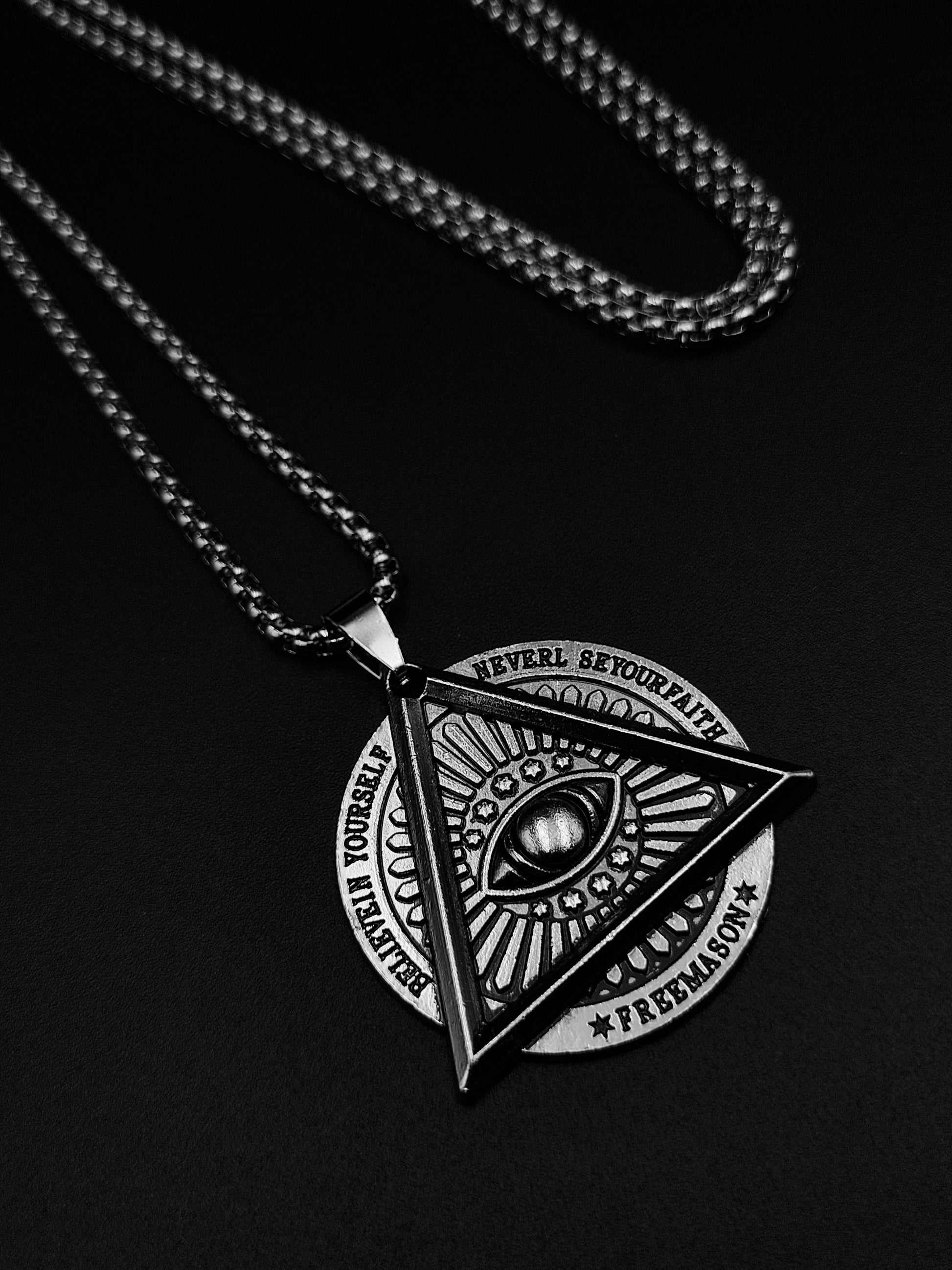 Illuminati Pendent Necklace Passion Fashion / Vrp Fashions 