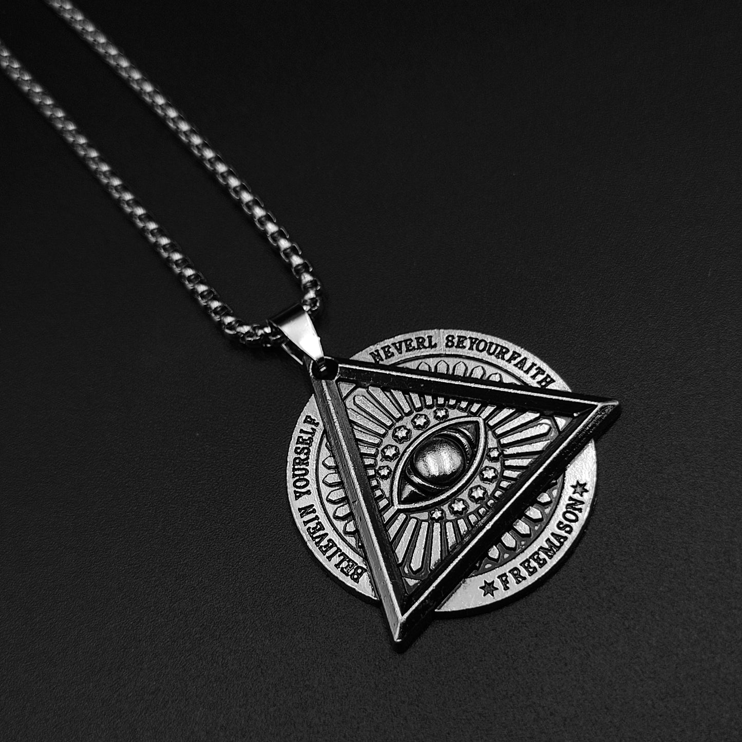 Illuminati Pendent Necklace Passion Fashion / Vrp Fashions 