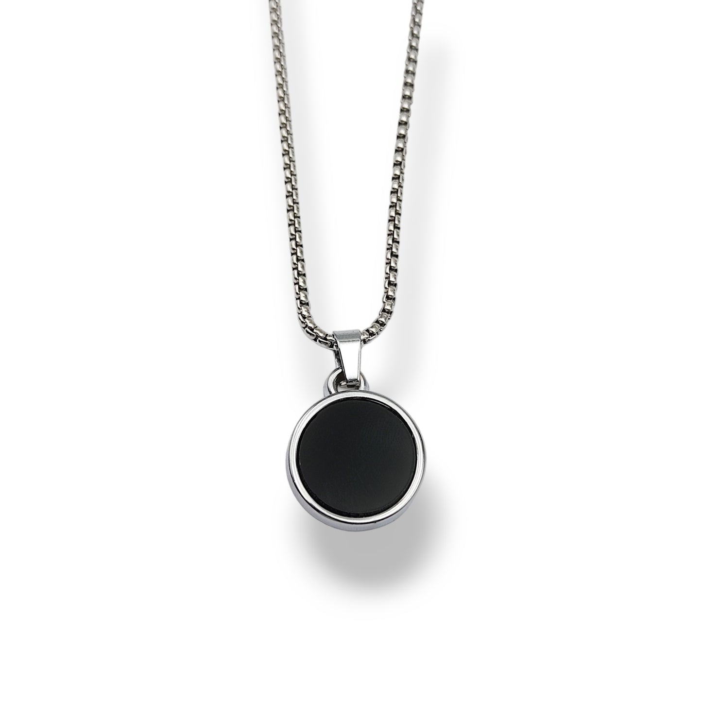 Orien Pendent Necklace